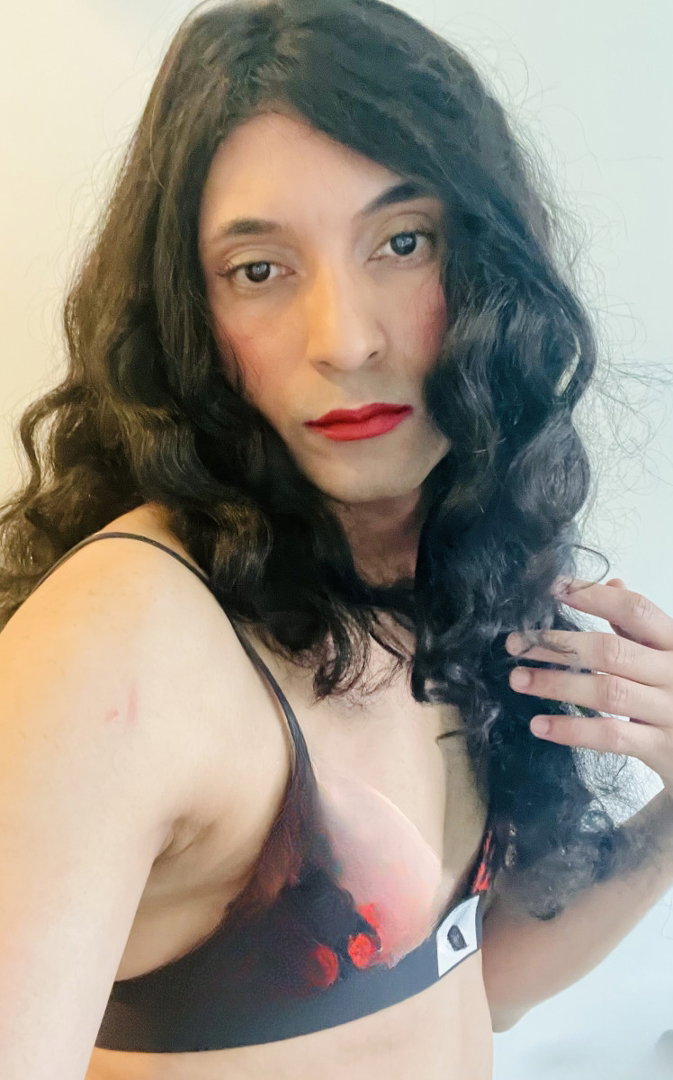 Ich Bin Zurueck In Basel Stadt Mit Sexy Frauenunterwaesche Fuer Dich - foto 1