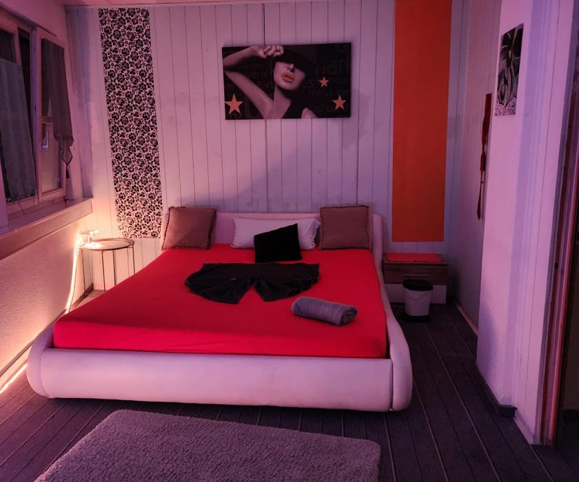 Sehr Diskrete Wohnung In Zuerich Wetzikon Inkl Parkplaetze - photo 3