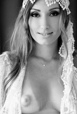 Lia - photo 5