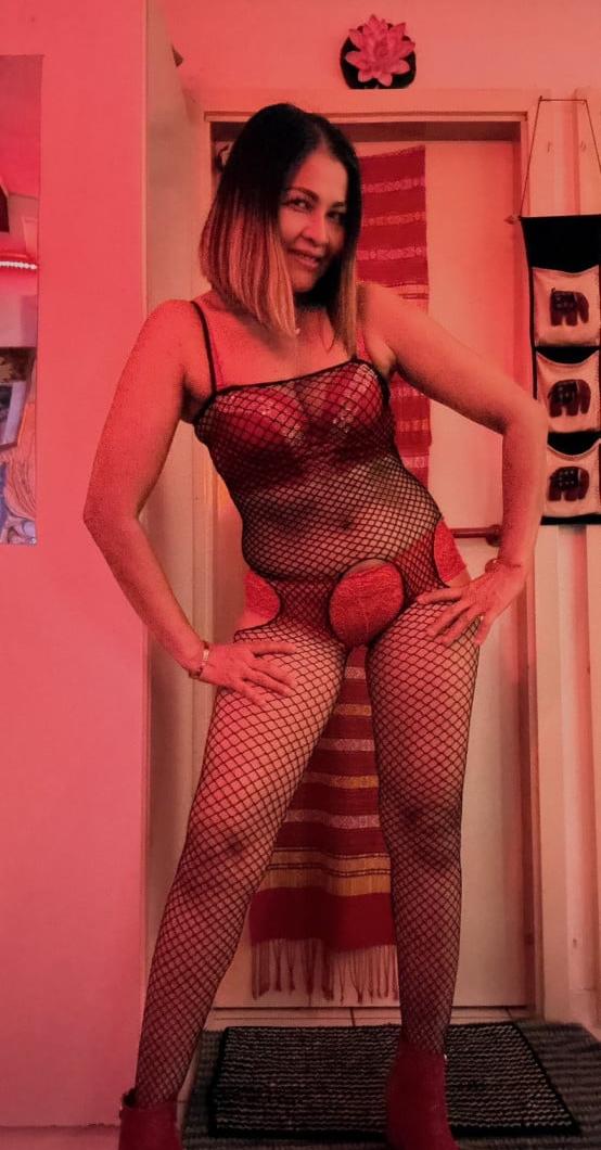 Wunderschoene Thai Frau Will Heisse Zeit Mit Dir Im Kuehlen Soutterain - foto 8