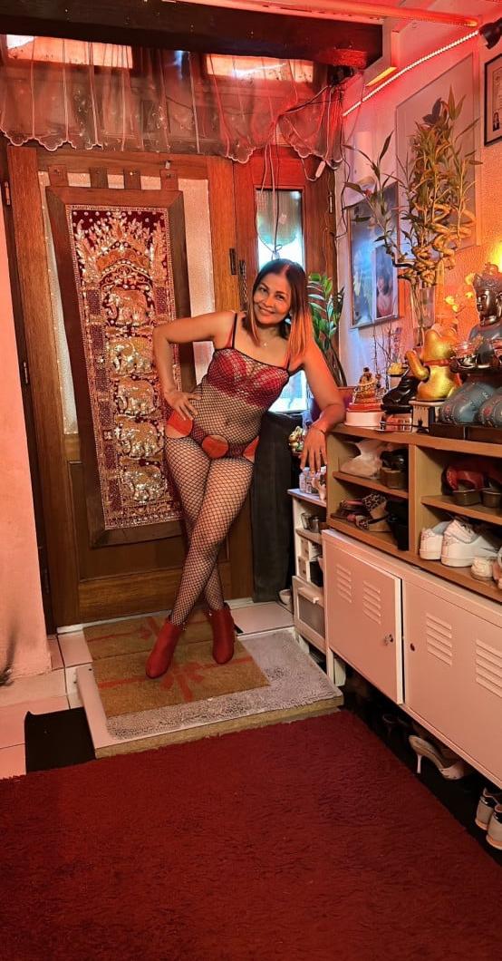 Wunderschoene Thai Frau Will Heisse Zeit Mit Dir Im Kuehlen Soutterain - foto 4