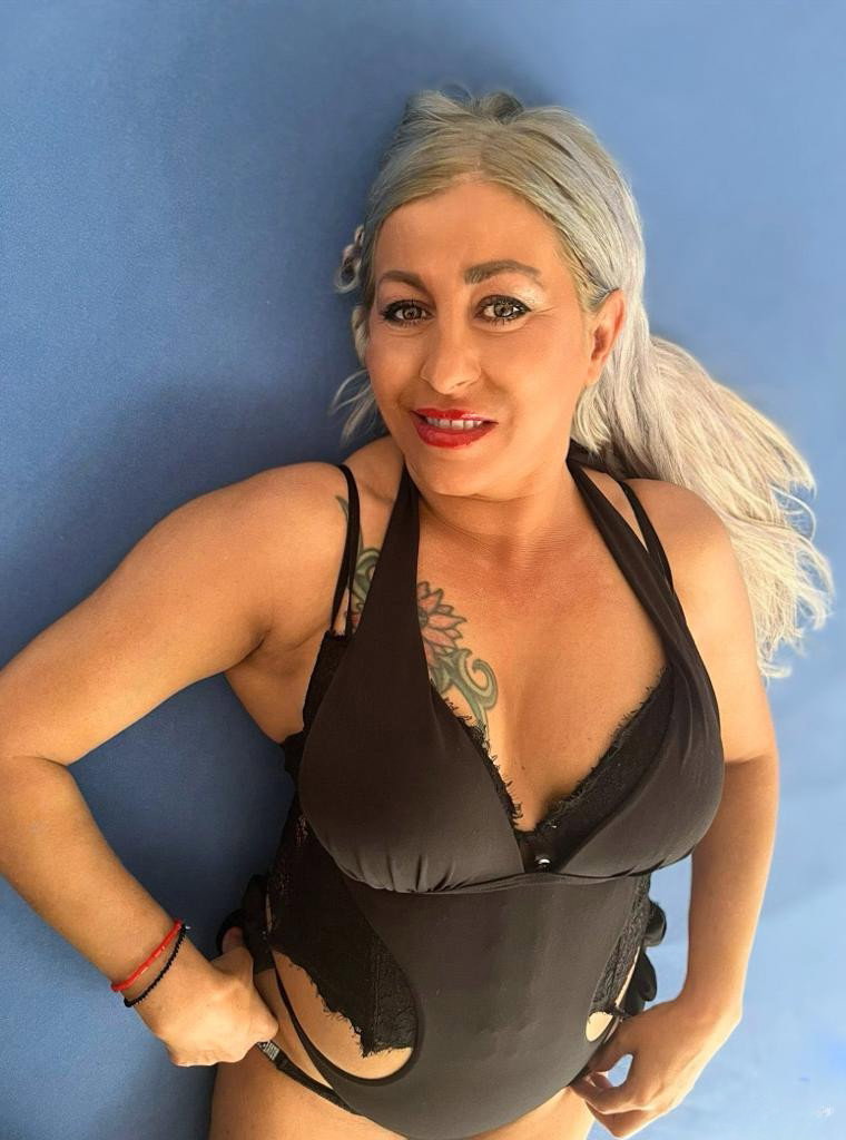 Lara Heiss Geil Und Sexhungrig - foto 1
