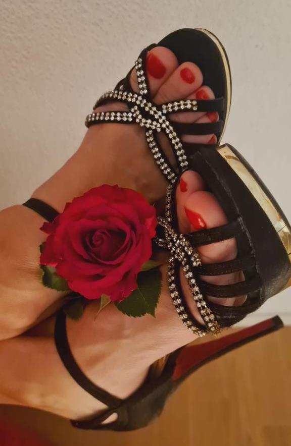Angela Verfuehrerische Erotik Masseurin - foto 5