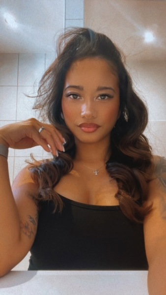 Yina - foto 1