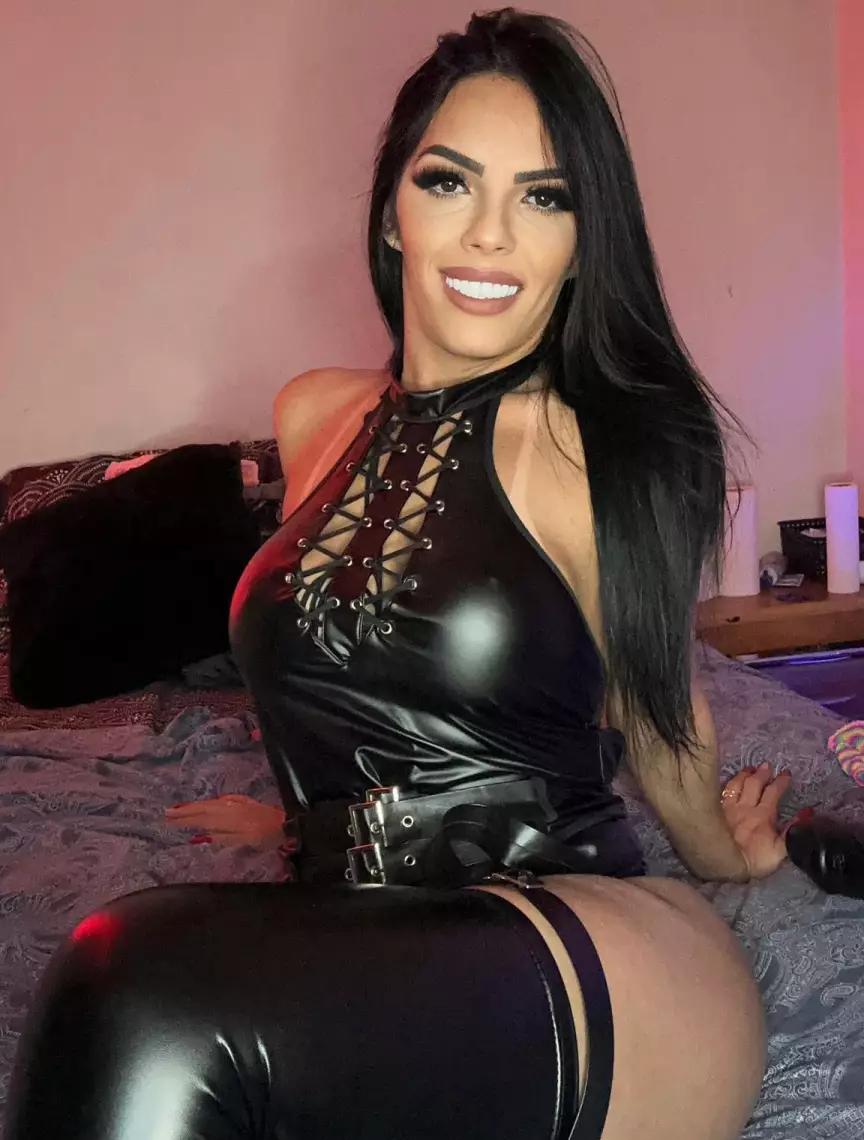 Julie Hot Sexy - foto 11