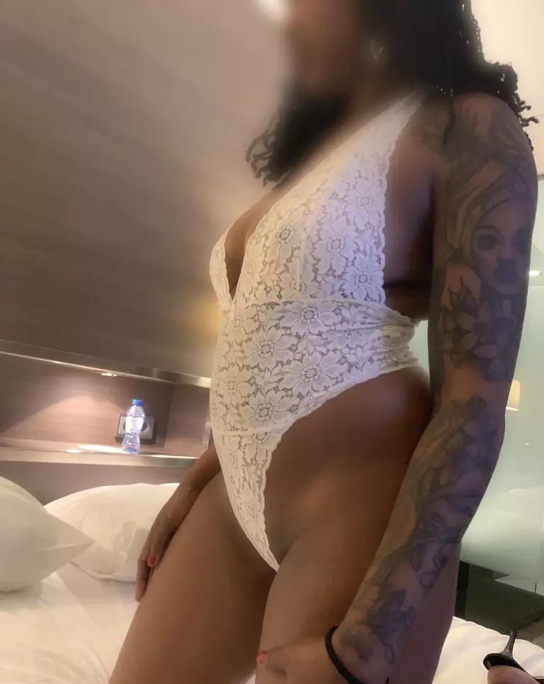 Ebony Beschikbaar Voor Escort - foto 5