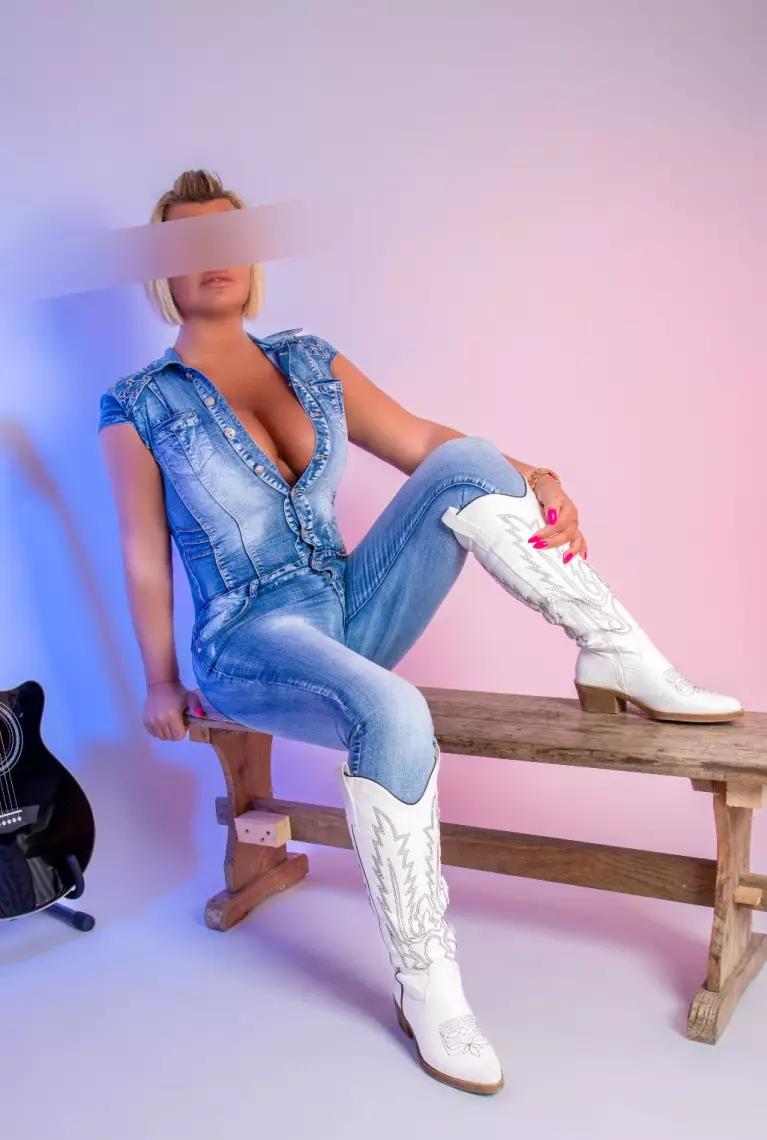 High Class Escort Cleo Met Grote Boezem - photo 14