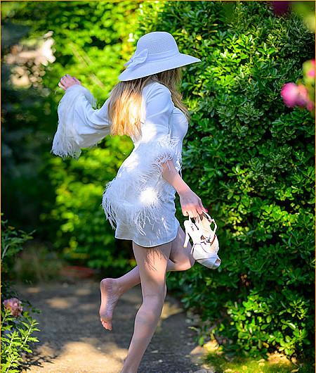 Elena - photo 1