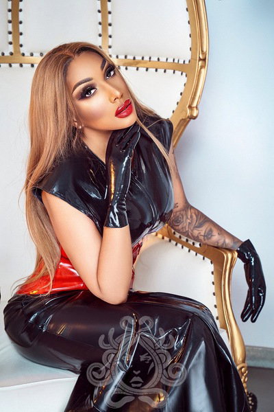 Domina Riana Bizarr Residenz Hekate - photo 4