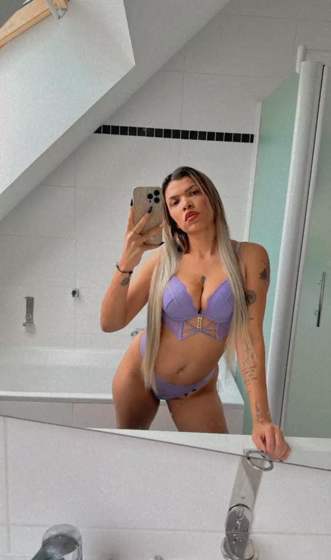 Pamela Hot - foto 27