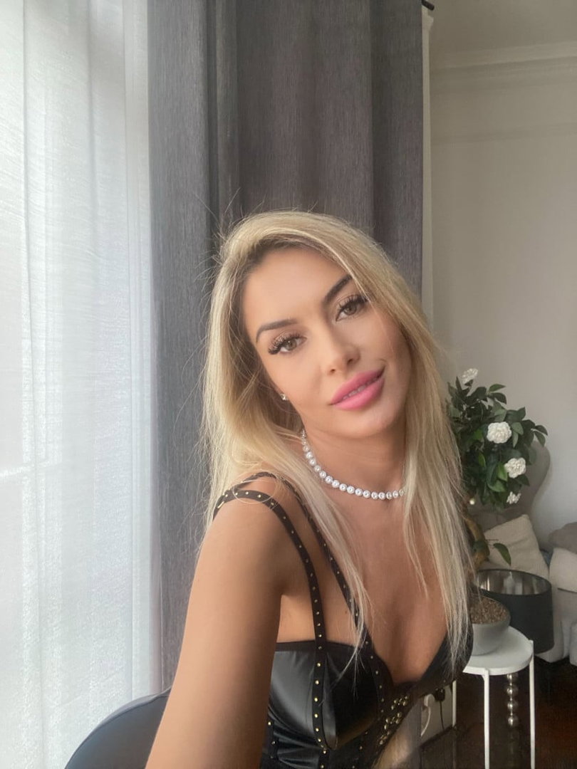 Escort Das Neue Maedchen In Der Stadt X Poppers X Real Girl X Naughty Girl - photo 7