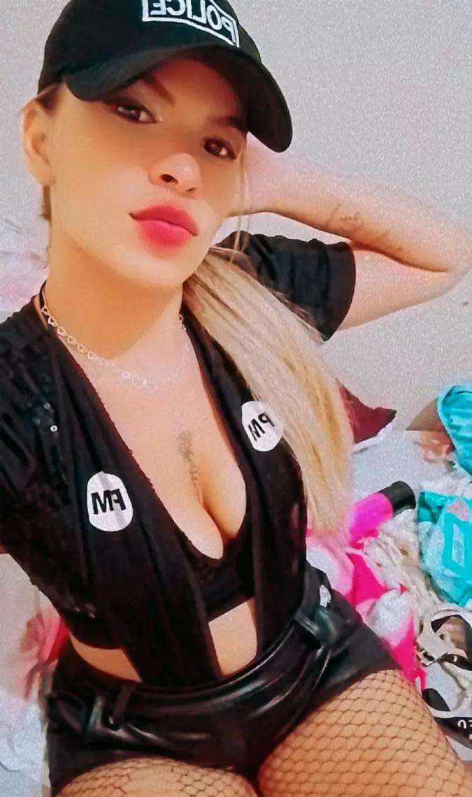 Pamela Hot - foto 45
