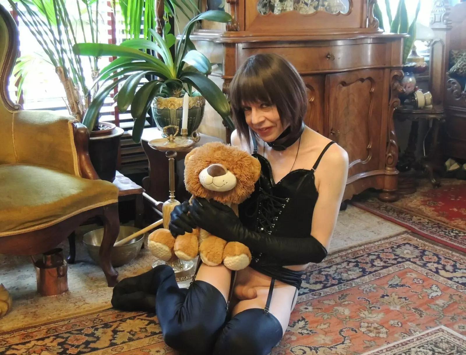 Passievolle Anale En Orale Seks Met Slanke Tgirl - foto 18