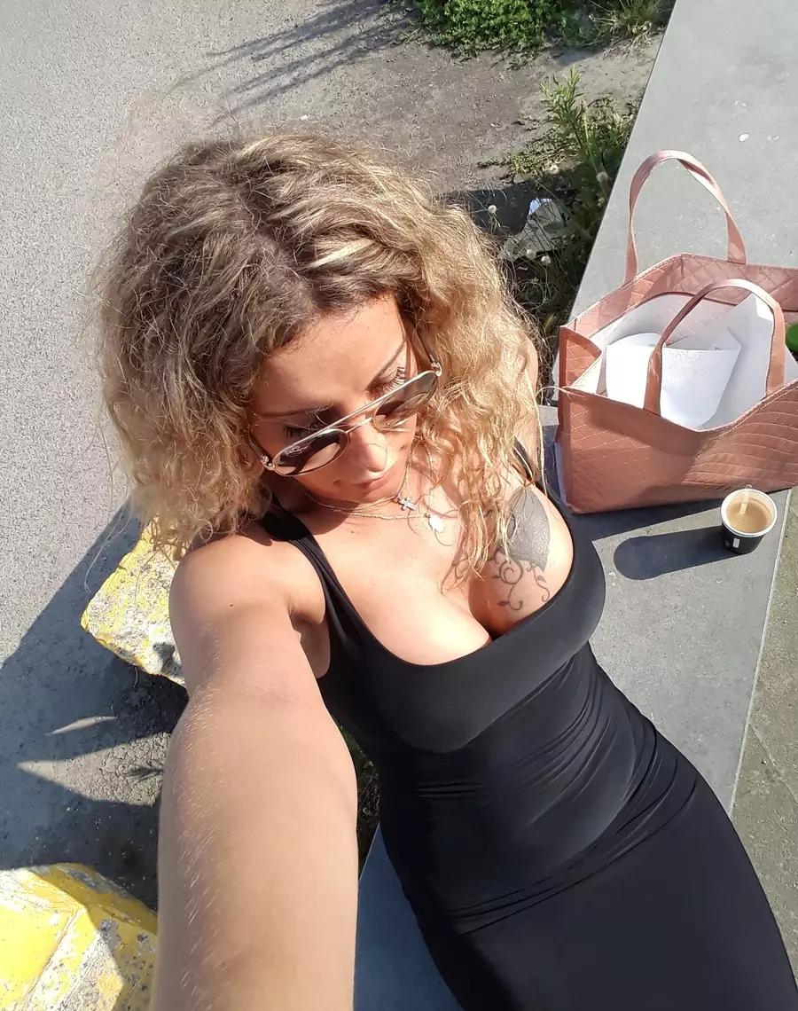 Vlaamse Shemale Katia Ontvangt In Gent Actief En Passief - photo 11