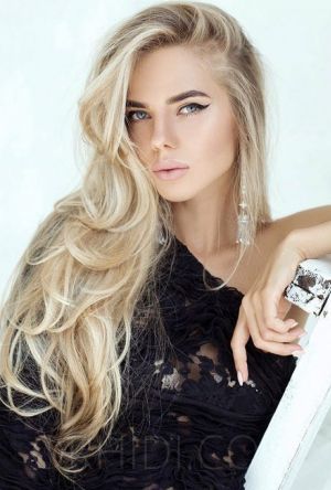 Lindsay - photo 1