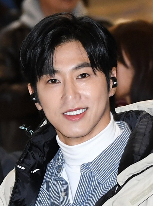 James Lee - foto 1