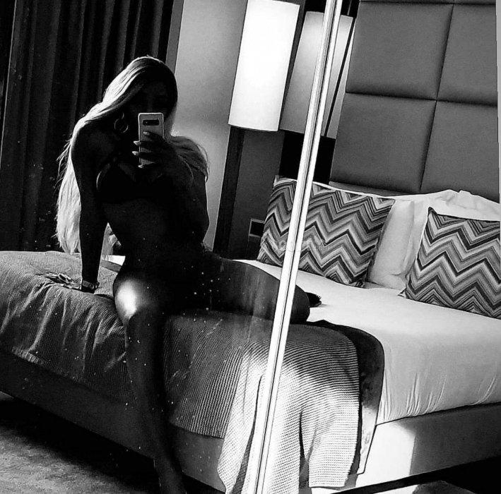 Hot black girl - foto 8