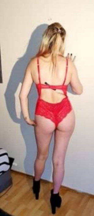 Nicole - photo 9