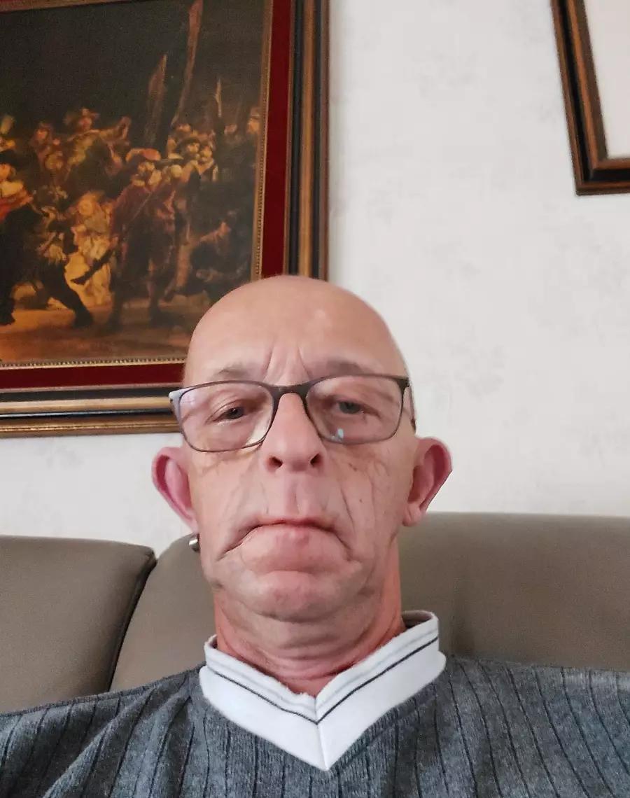 Deze High Quality Male Escorte - photo 2