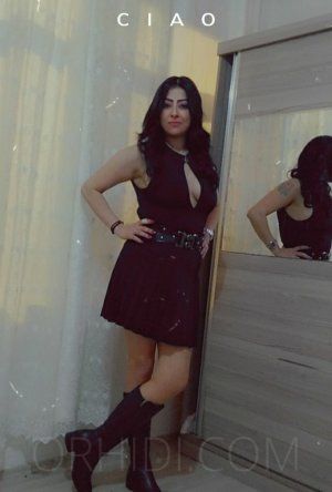 Hajar - photo 4
