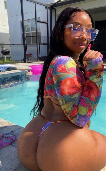 Julia - photo 1