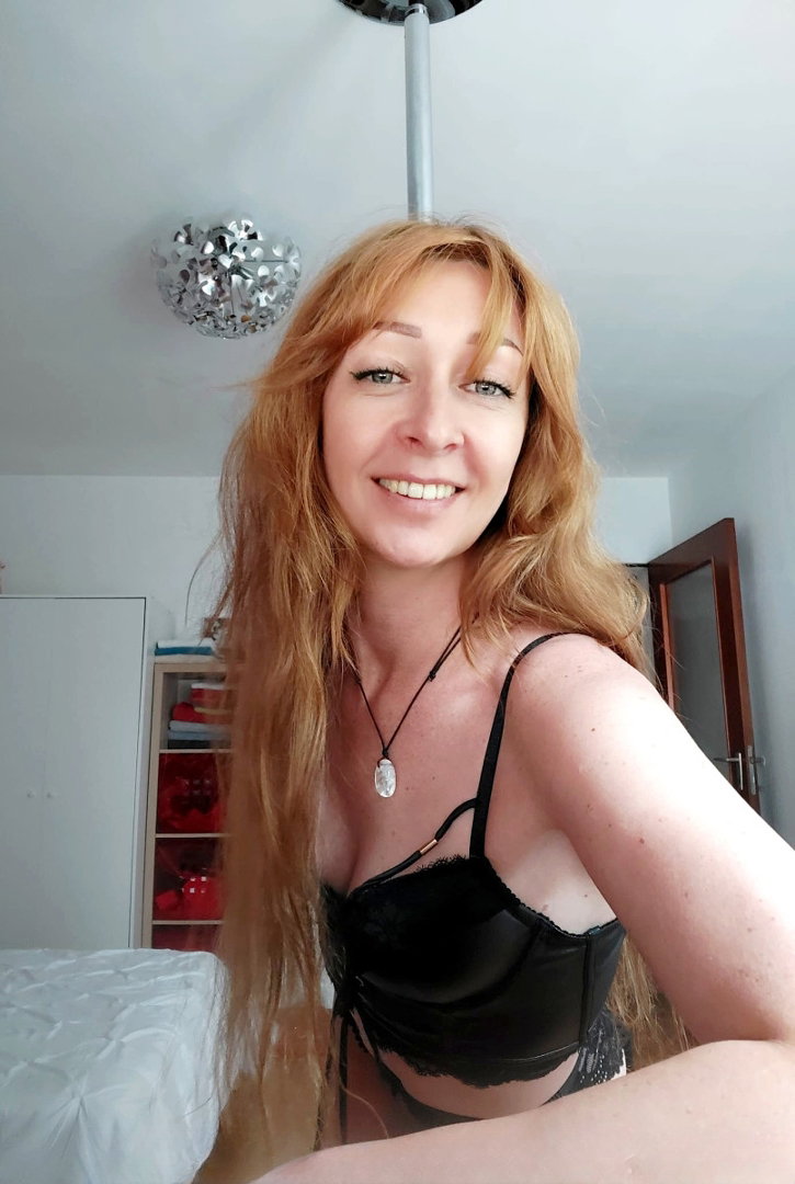 Nikole Basel Privat Zunge Kusse Stripdance Sex Mit - foto 2