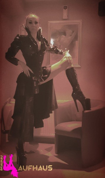 Diva Moyra Die Grafin - foto 4
