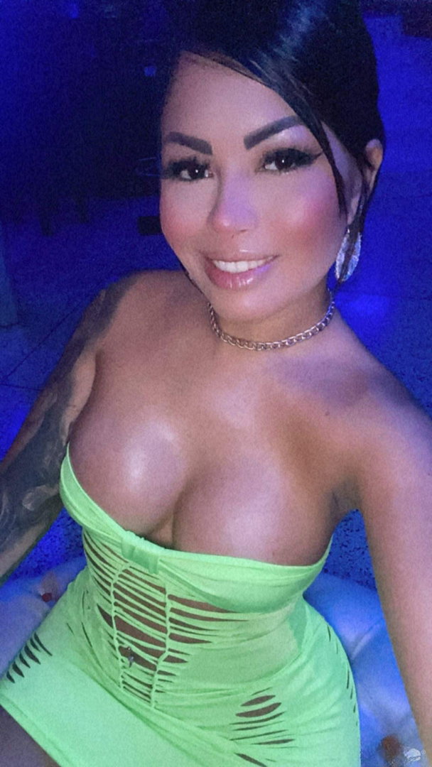 Latina Loves Anal In Cam - foto 1