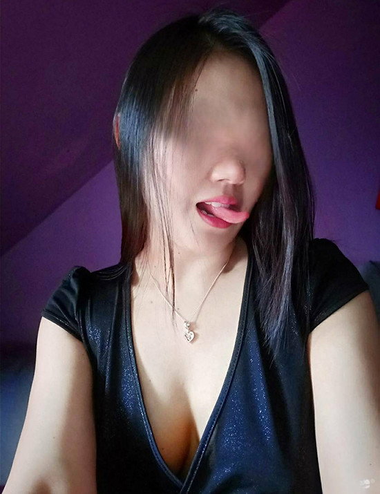 Attraktive Sinnliche Liebevolle Thai Masseurin - photo 2