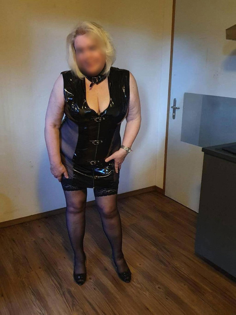 Winterthur Reife Erfahrene Ilona Verwoehnt Dich Von Zart Bis Dominant Behaart - foto 2