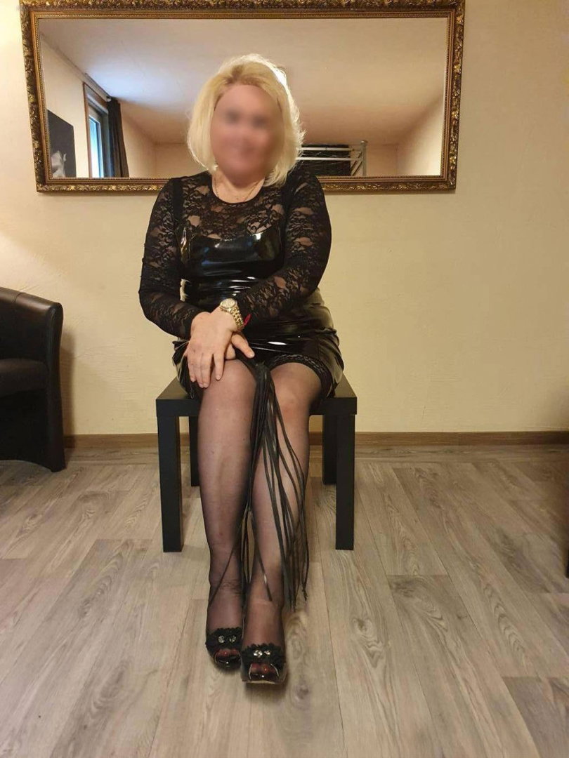 Winterthur Reife Erfahrene Ilona Verwoehnt Dich Von Zart Bis Dominant Behaart - foto 3