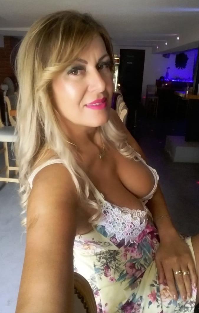 Sz Mihaela Milf - photo 1