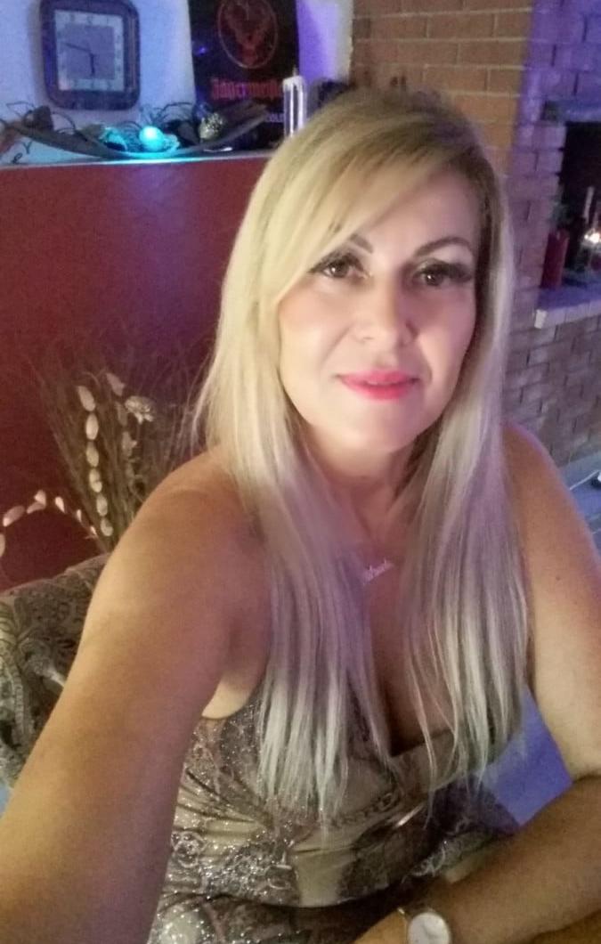Sz Mihaela Milf - photo 2