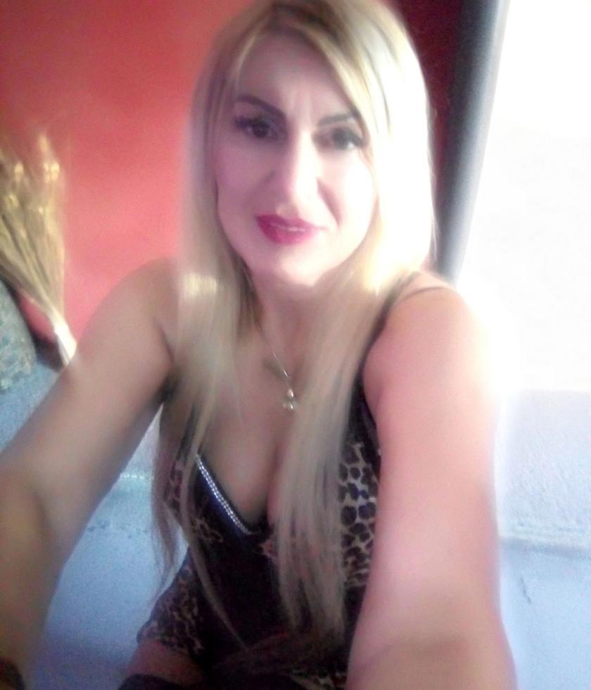 Sz Mihaela Milf - photo 4