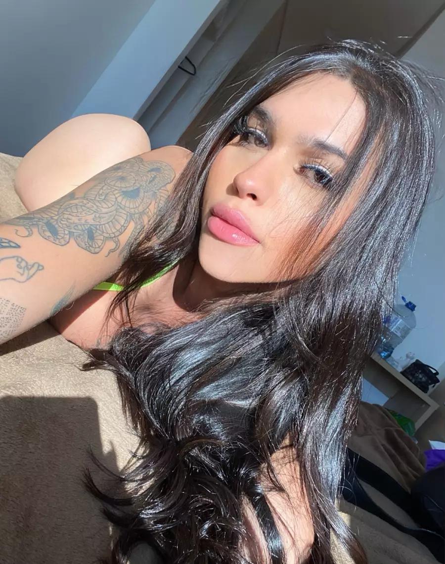 Isis Beaty Brasileira - foto 17