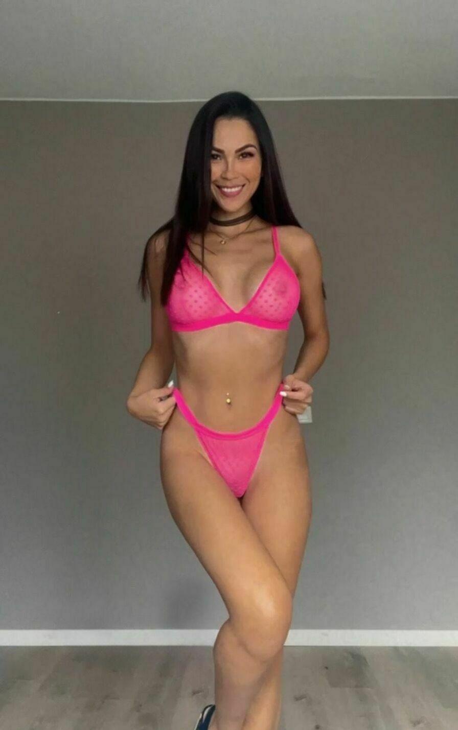 Adriana - photo 1