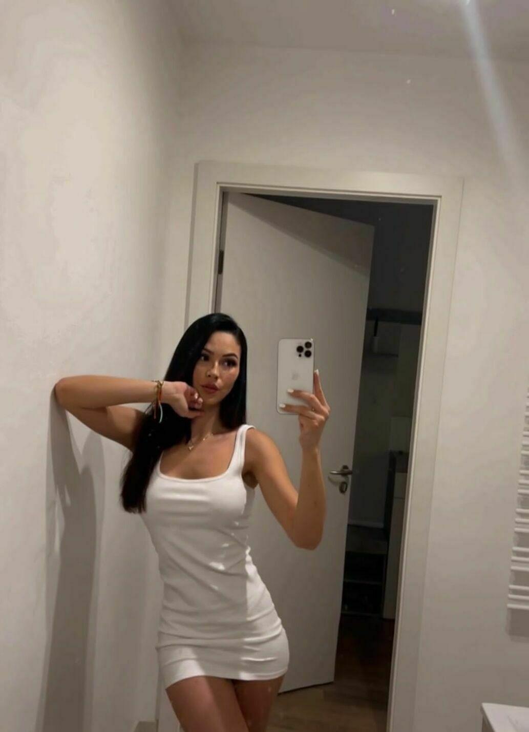 Adriana - photo 10