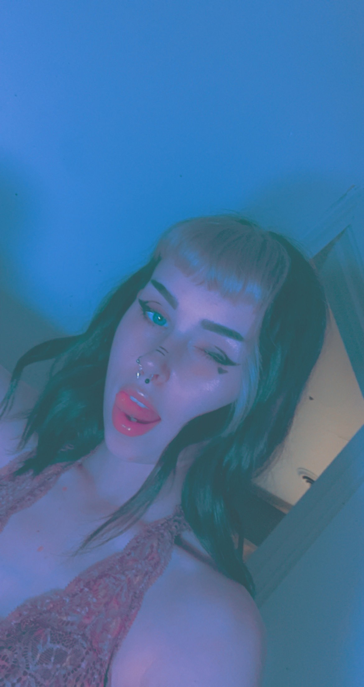Hot Sabrina X - foto 1