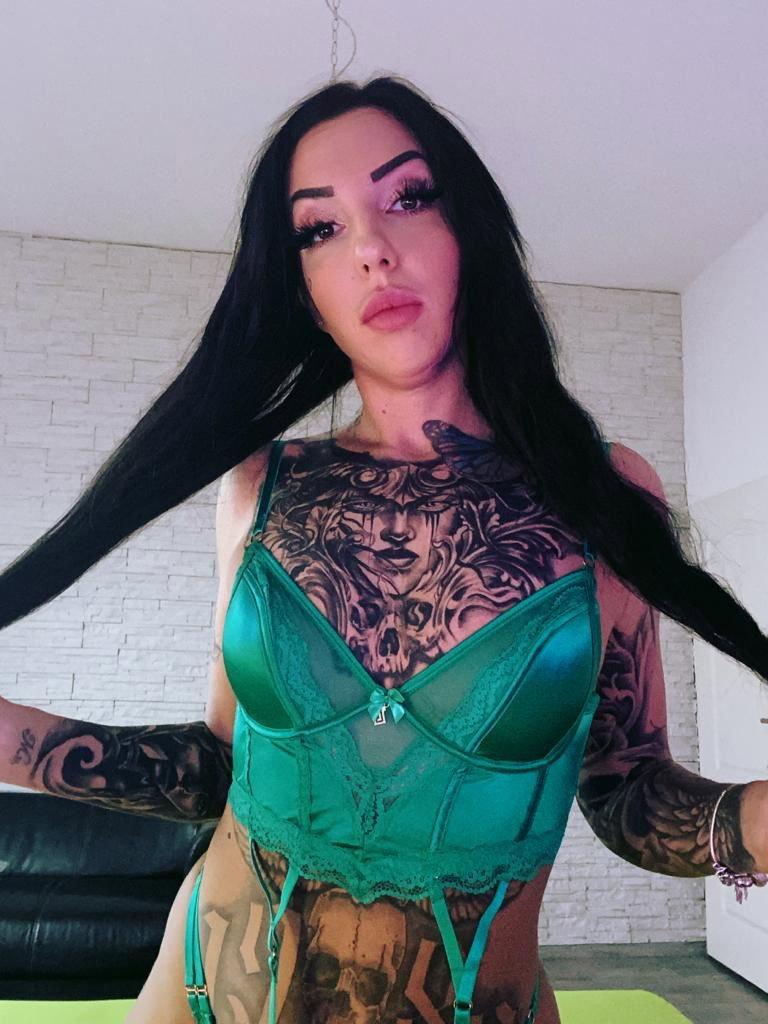 Lia Jolie Deutsch - foto 1