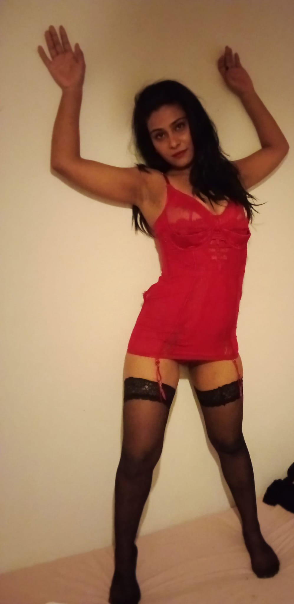 Young Hot Viki - photo 12