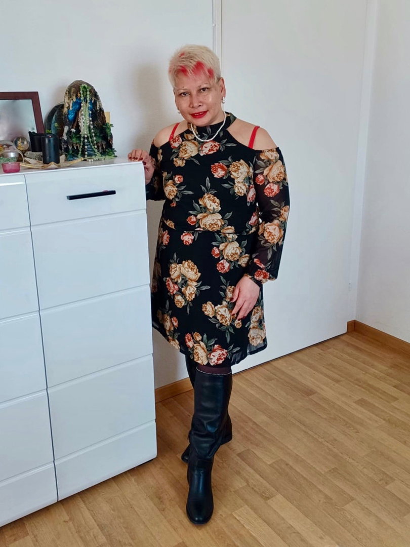Masseurin Mit Magischen Haenden - photo 6