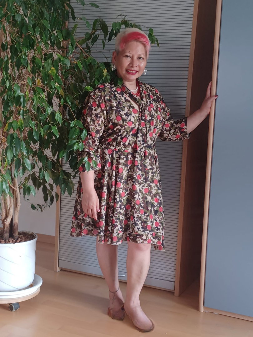 Masseurin Mit Magischen Haenden - photo 1