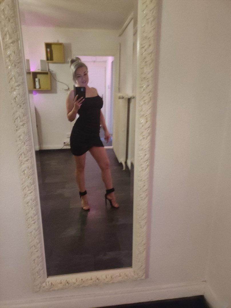 Sexy Blonde Frau Neue In Der Schweiz - foto 4