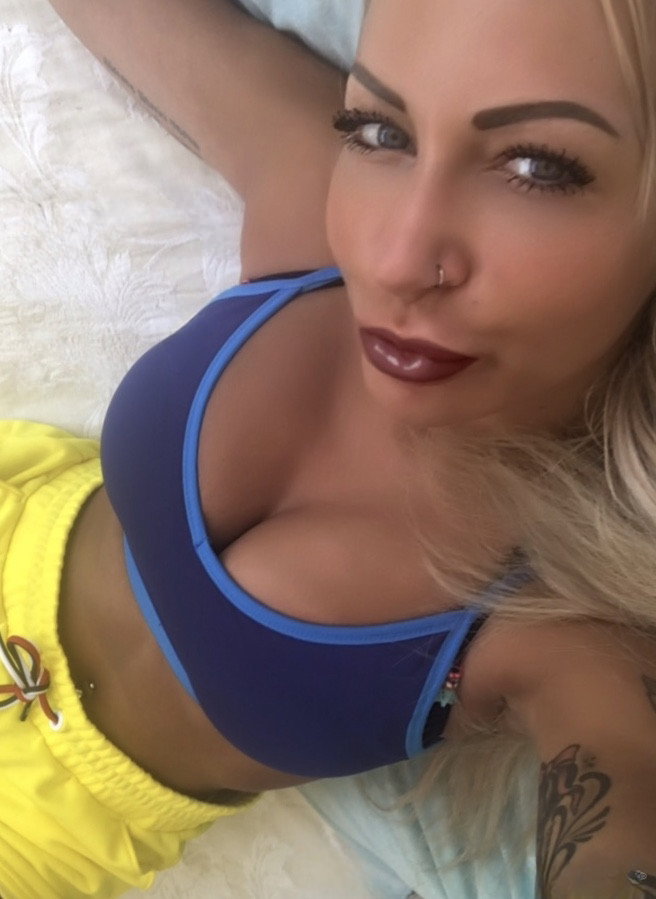 Pornostar Julie Hunter Aus Deutschland - foto 2
