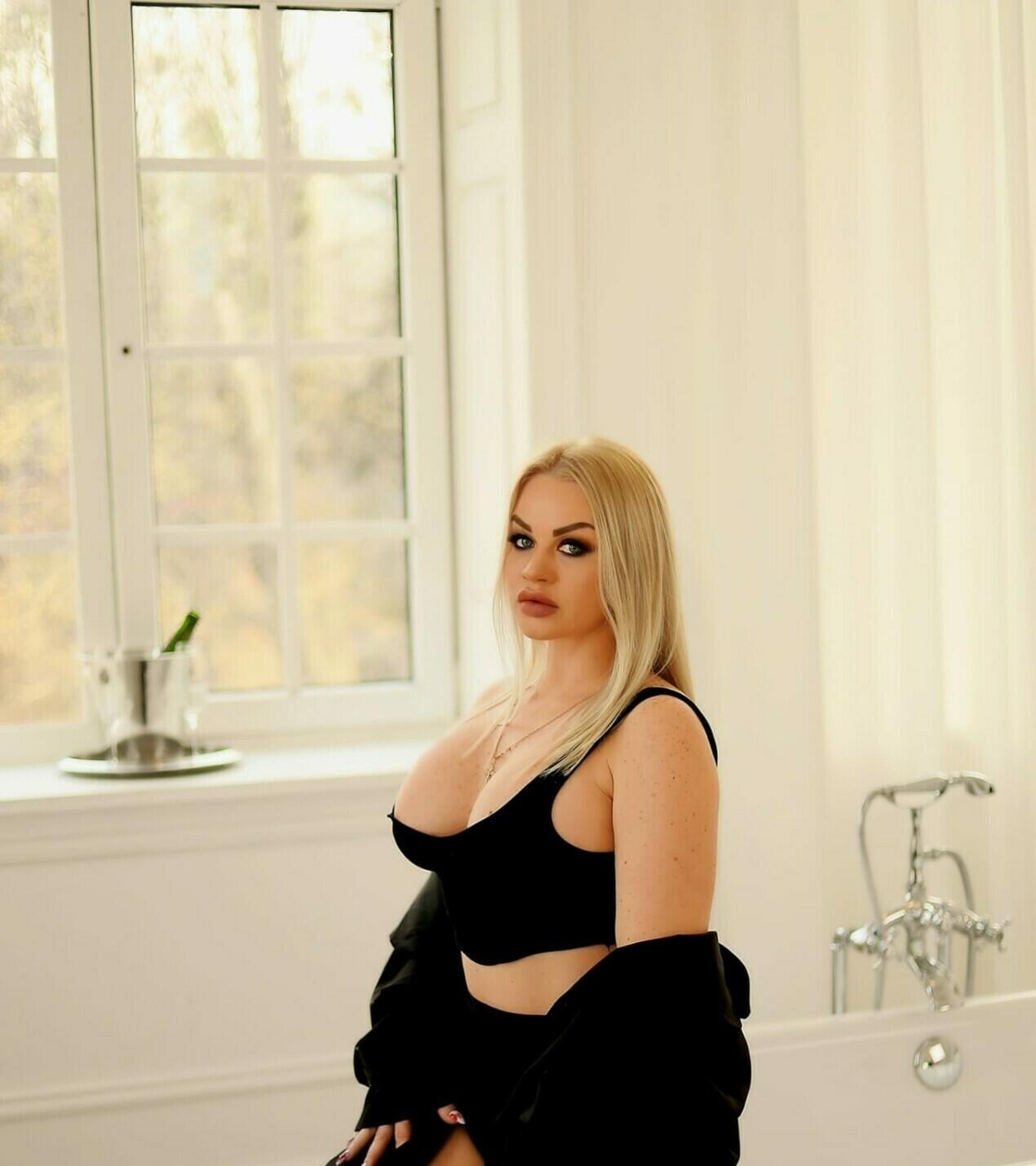 Michaela - foto 2