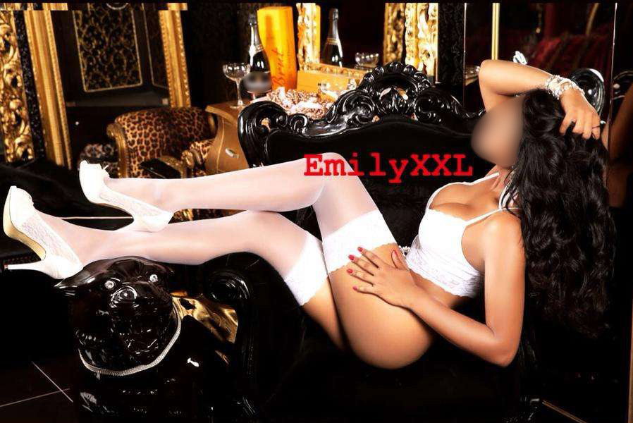 Ts Emily Xxl Nur Noch Fur Kurze Zeit - foto 5