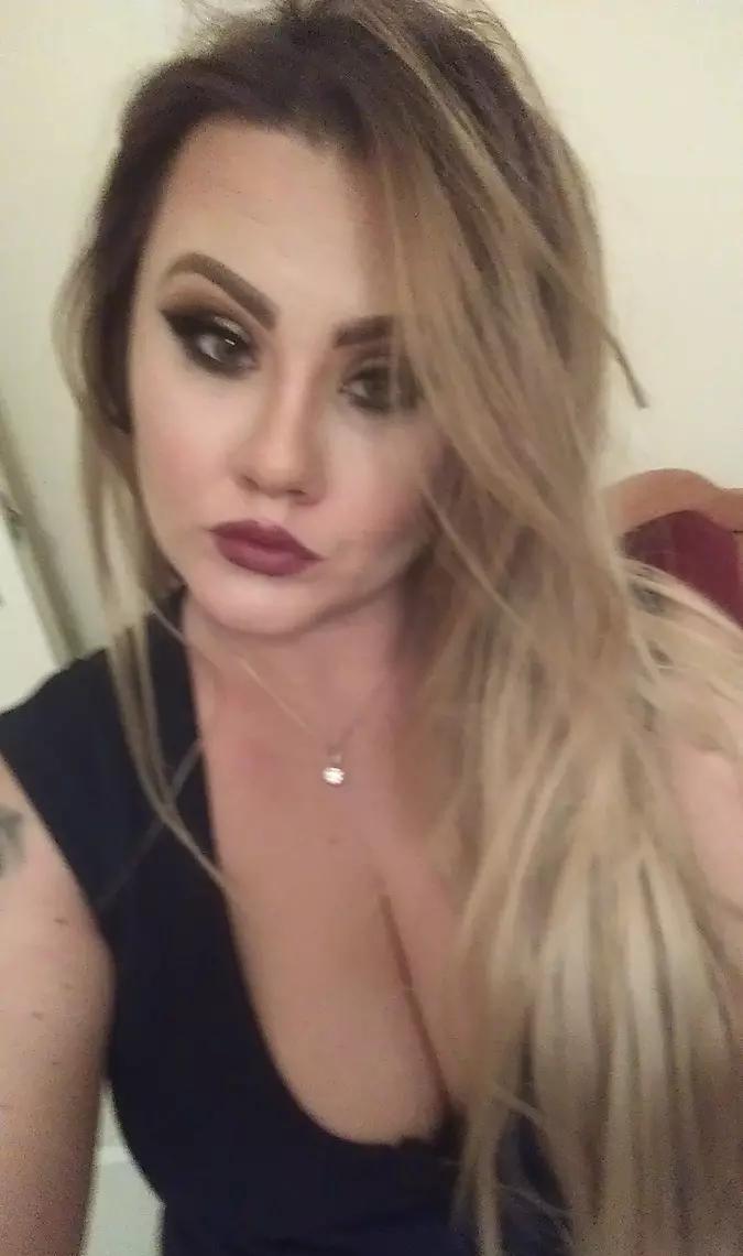 In Callout Callhott Horny Vicky In Hardenbergrheezenveen - foto 3