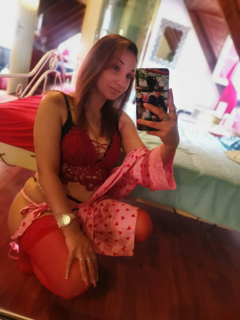 Angel Tabuloses Teeny Mit Viel Lust Auf Sex - foto 1