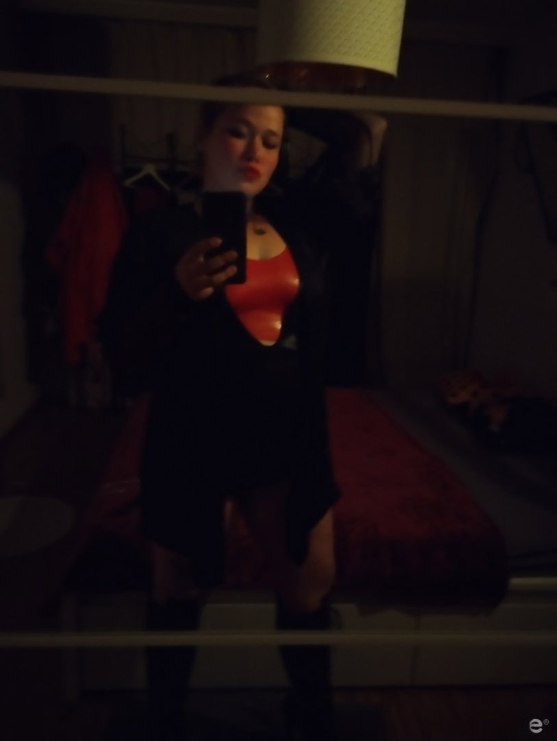 Deutsche Lady Kathy Deine Herrin Zurueck In Basel - foto 3